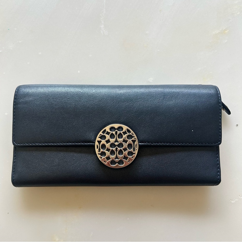 Vintag Coach Alexandra Leather Slim Envelope Wallet Silver Logo Accent Navy Blue
